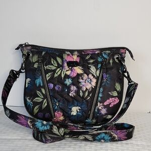 Lug Swivel Black Floral Expandable Crossbody